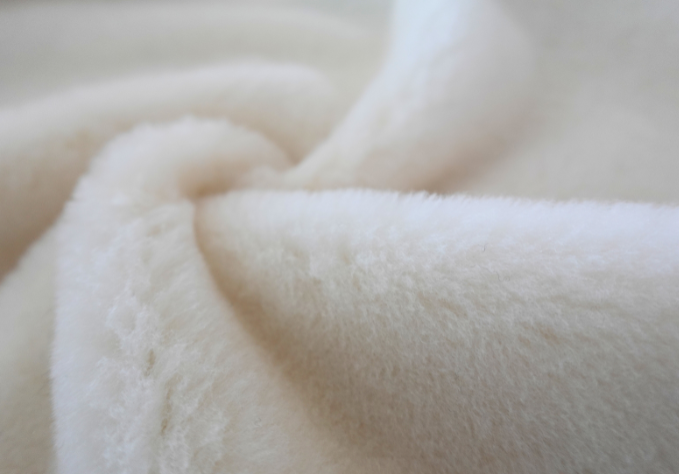 Luxury Natural Fluffy - Linea Atelier